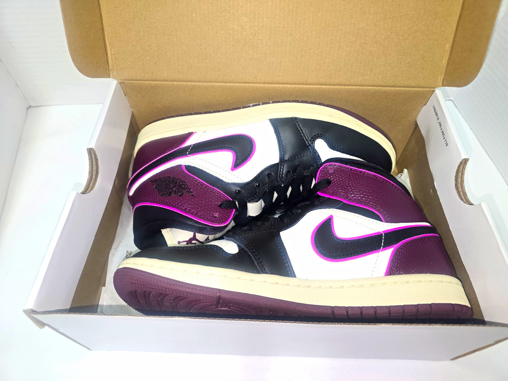Jordan Women's Air Jordan 1 Mid SE Bordeaux Sail Pink Black FQ7818-101